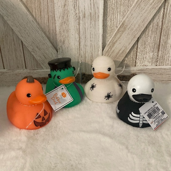 Target BP 2022 Halloween Rubber Ducks - Picture 1 of 12
